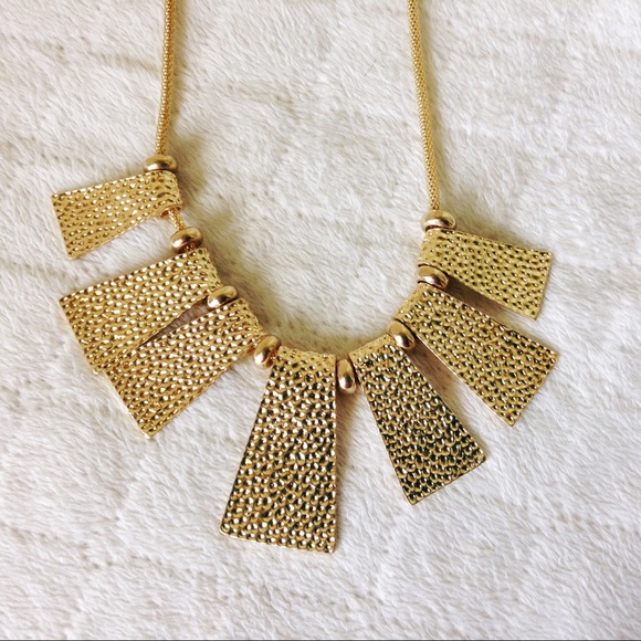 Jewelry - goldtone square texture necklace and earrings NWT